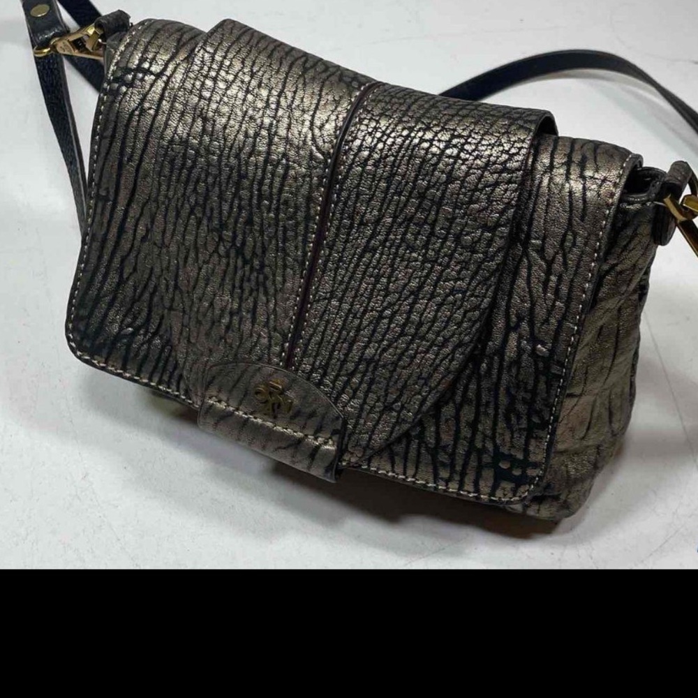 Gorgeous Oryany metallic leather bag. Stunning bag